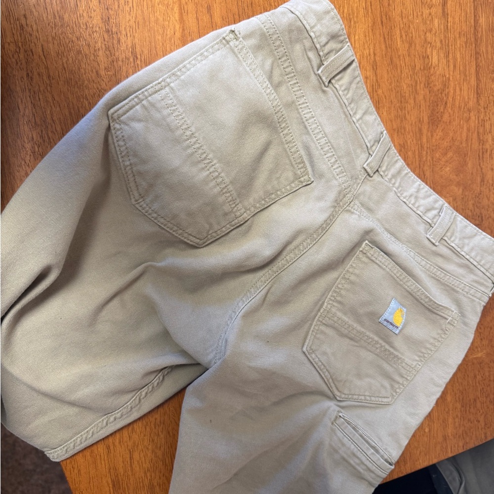 Size 32x30 carhartt pants